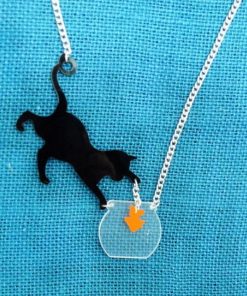 Kat met goudvis ketting en/of oorbellen